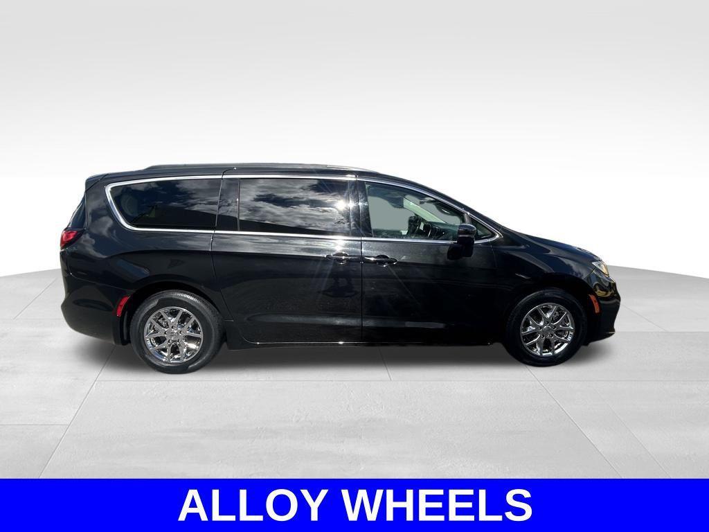 used 2022 Chrysler Pacifica car, priced at $19,576