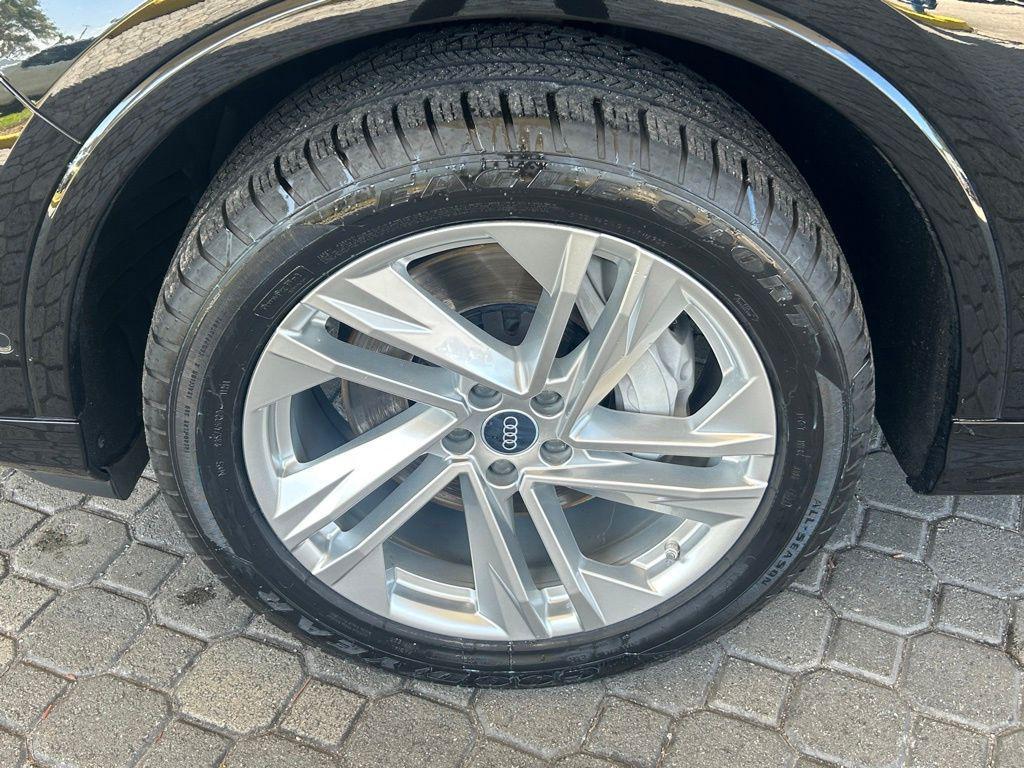 used 2023 Audi Q7 car, priced at $36,209