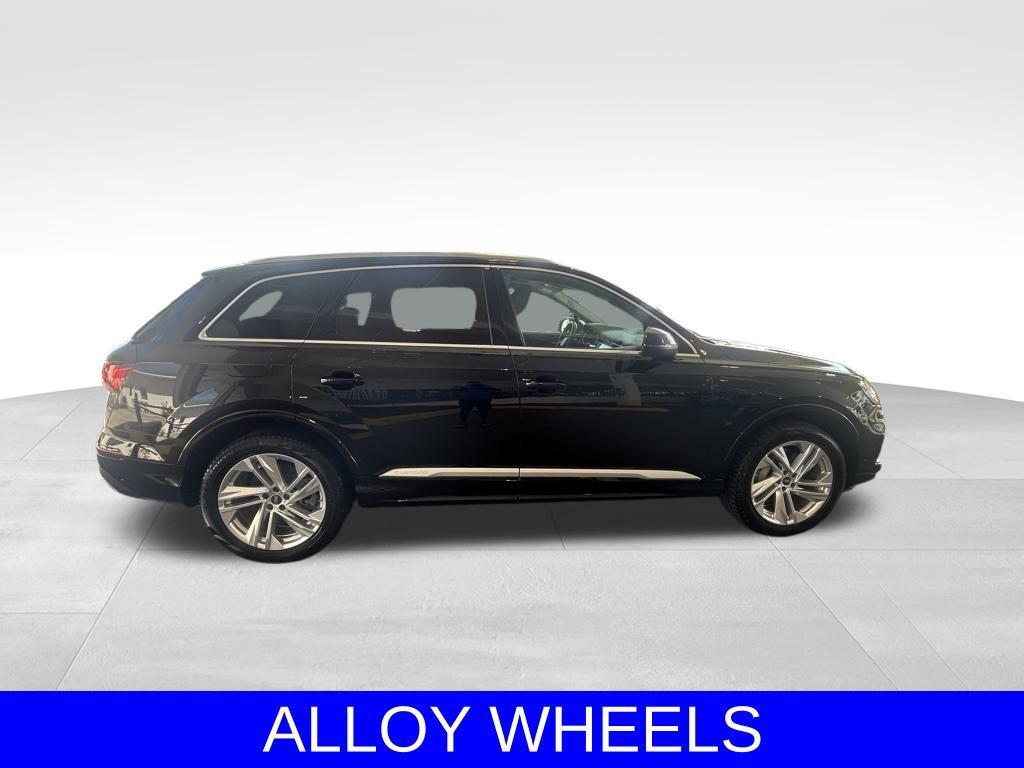 used 2023 Audi Q7 car, priced at $36,209