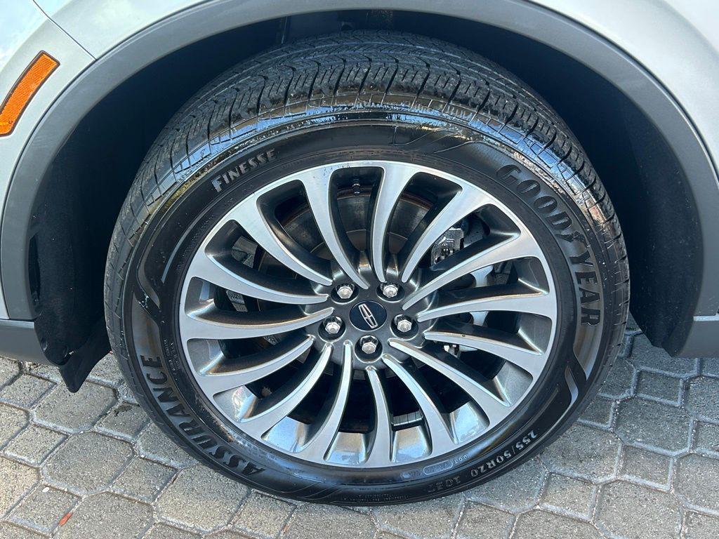 used 2020 Lincoln Aviator car, priced at $25,847