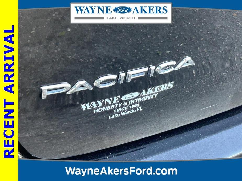 used 2022 Chrysler Pacifica car, priced at $19,977