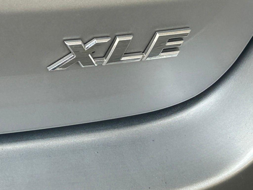 used 2016 Toyota Highlander car, priced at $17,410