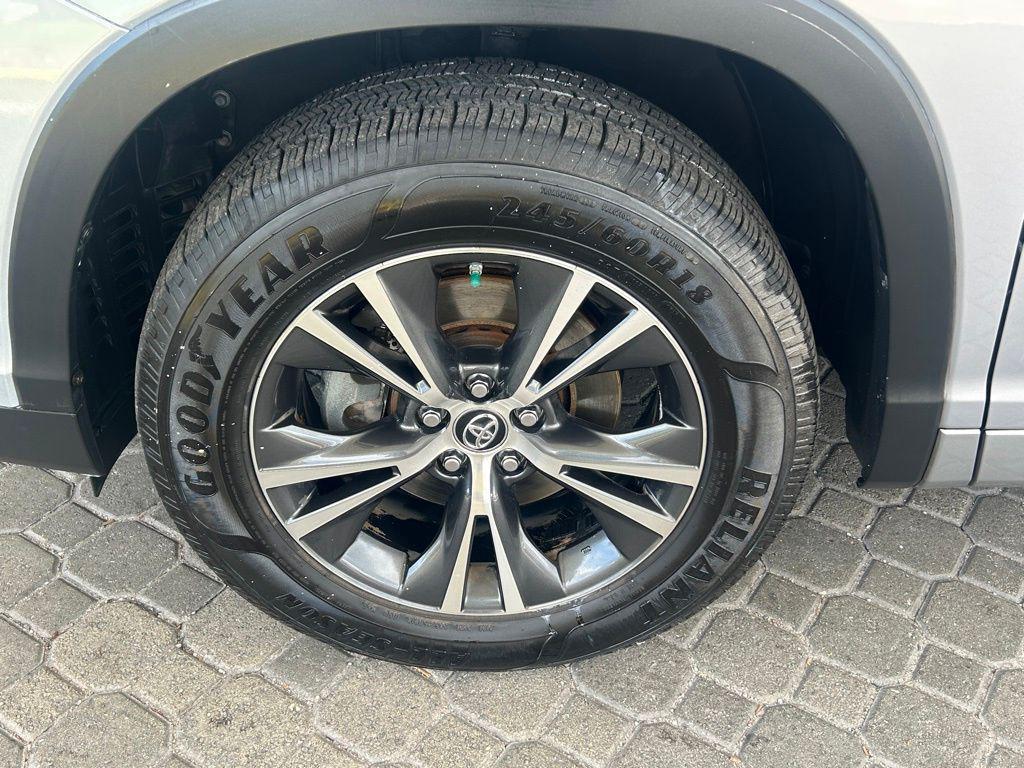 used 2016 Toyota Highlander car, priced at $17,410