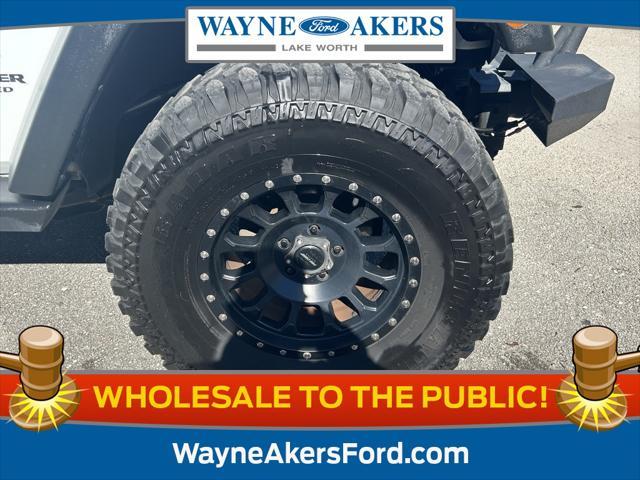 used 2015 Jeep Wrangler Unlimited car, priced at $18,995