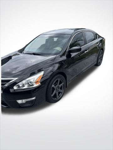 used 2015 Nissan Altima car, priced at $11,995