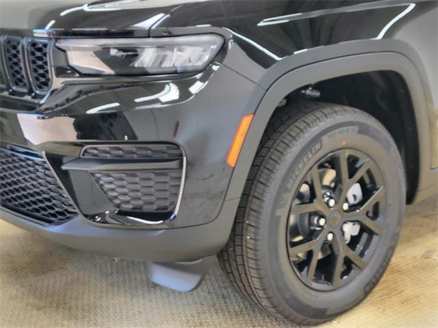 new 2025 Jeep Grand Cherokee car, priced at $38,817