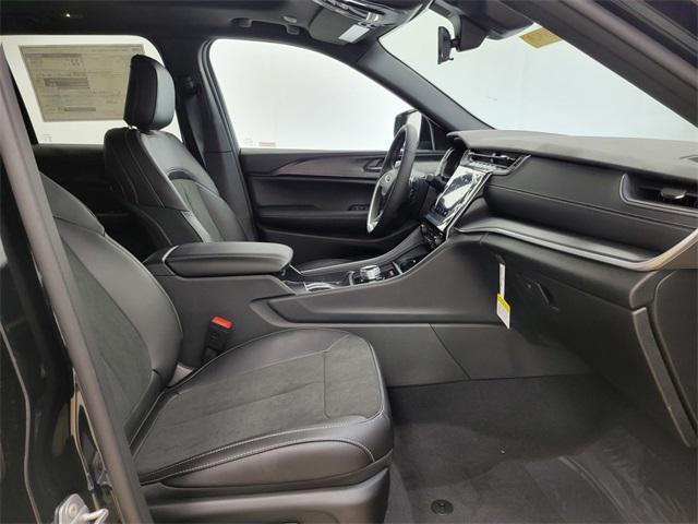 new 2025 Jeep Grand Cherokee car, priced at $38,817