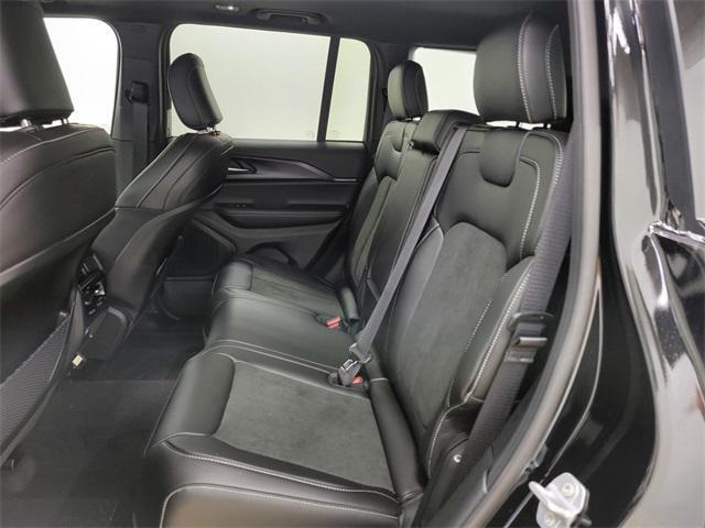 new 2025 Jeep Grand Cherokee car, priced at $38,817