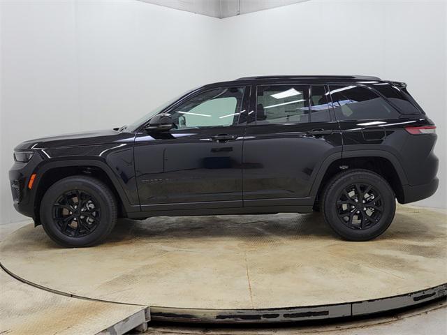 new 2025 Jeep Grand Cherokee car, priced at $38,817