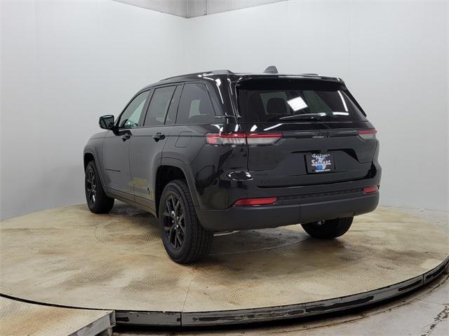 new 2025 Jeep Grand Cherokee car, priced at $38,817