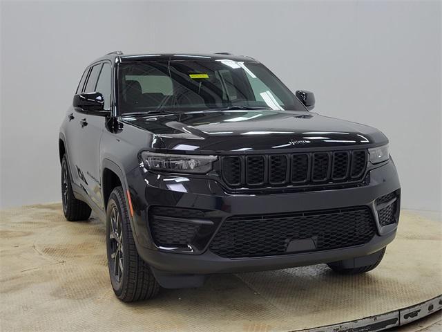 new 2025 Jeep Grand Cherokee car, priced at $38,817