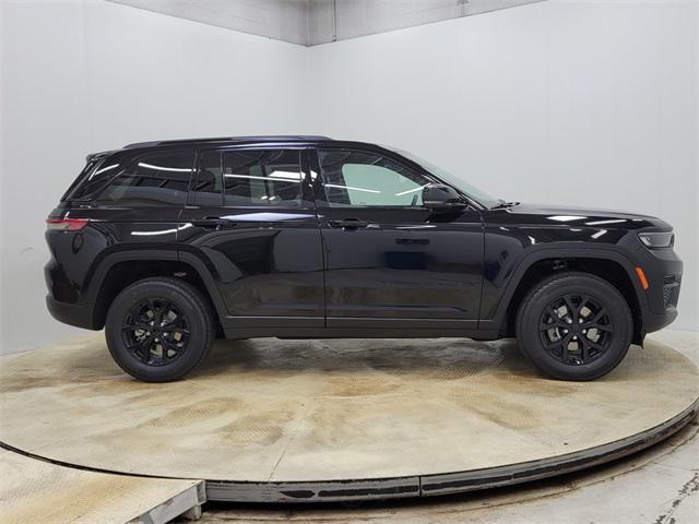 new 2025 Jeep Grand Cherokee car, priced at $38,817