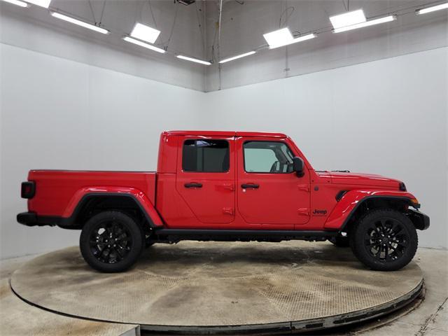 new 2025 Jeep Gladiator car, priced at $40,990