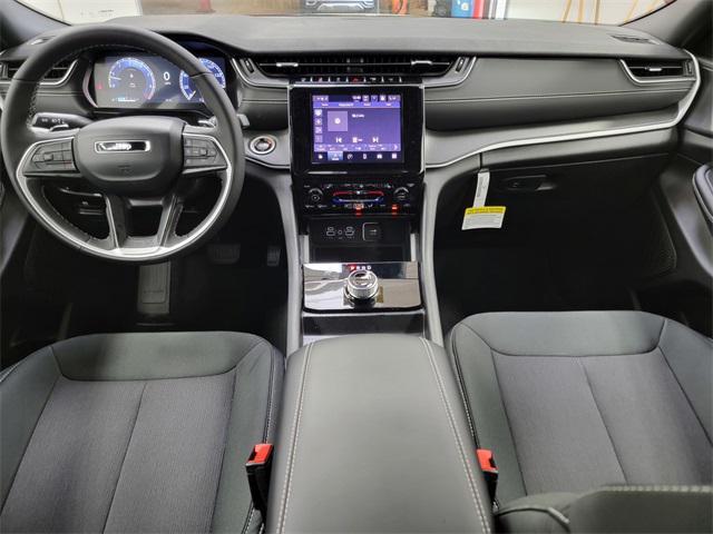 new 2025 Jeep Grand Cherokee car, priced at $38,520