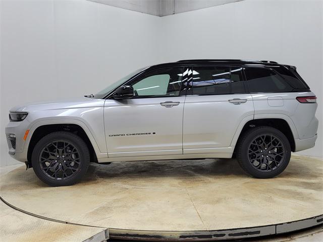 new 2025 Jeep Grand Cherokee car, priced at $59,990