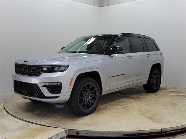 new 2025 Jeep Grand Cherokee car, priced at $59,990
