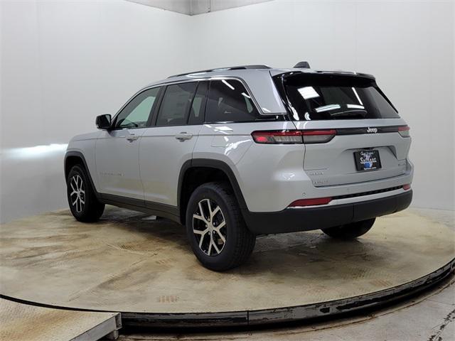 new 2025 Jeep Grand Cherokee car, priced at $45,797