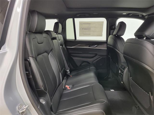 new 2025 Jeep Grand Cherokee car, priced at $45,797