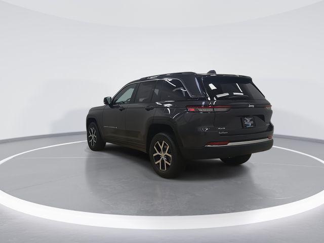 new 2025 Jeep Grand Cherokee car, priced at $43,536