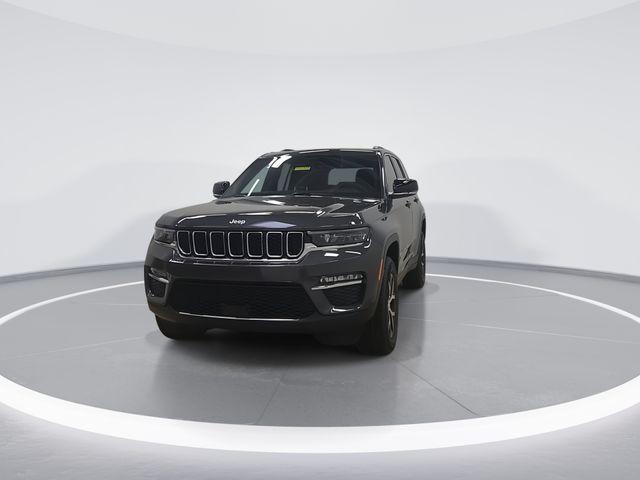 new 2025 Jeep Grand Cherokee car, priced at $43,536