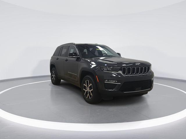 new 2025 Jeep Grand Cherokee car, priced at $43,536