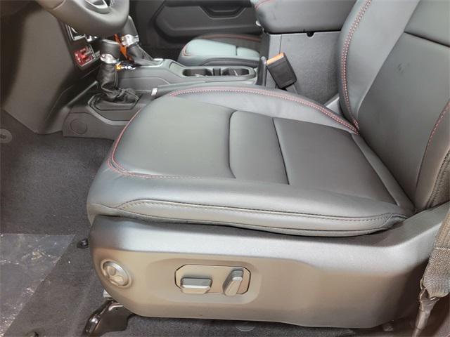 new 2025 Jeep Wrangler car, priced at $58,990