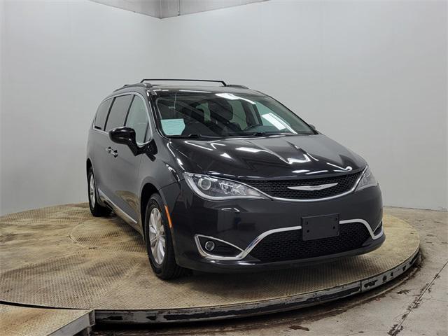 used 2017 Chrysler Pacifica car, priced at $11,995