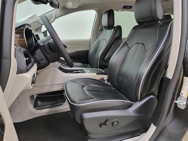 used 2023 Chrysler Pacifica Hybrid car, priced at $35,995