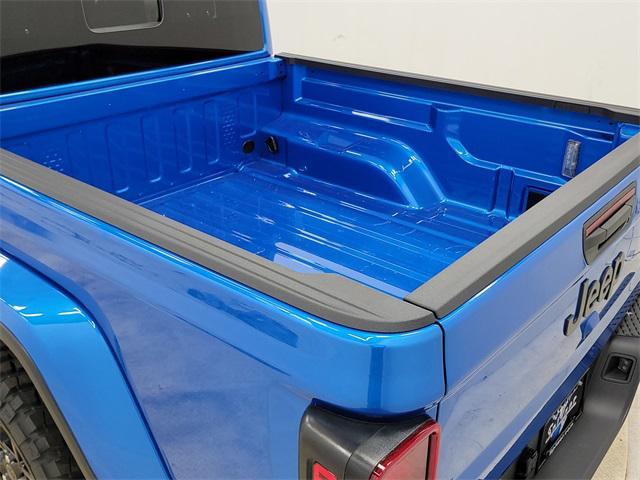 new 2025 Jeep Gladiator car, priced at $43,990