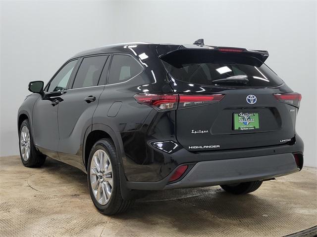 used 2024 Toyota Highlander Hybrid car, priced at $49,990