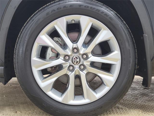 used 2024 Toyota Highlander Hybrid car, priced at $49,990