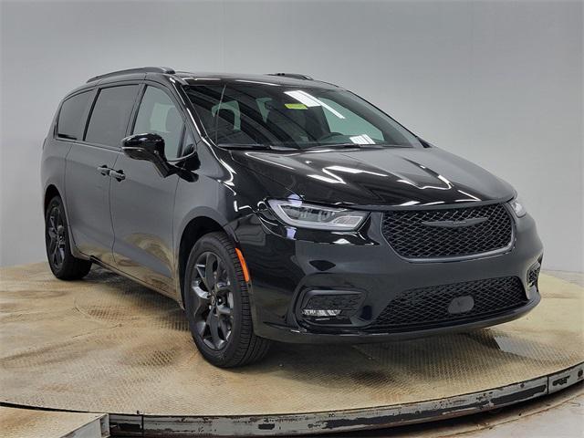 new 2026 Chrysler Pacifica car, priced at $50,990