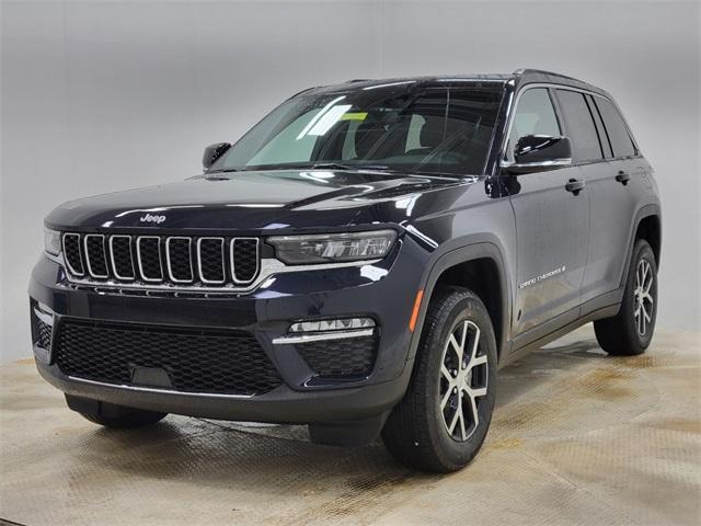 new 2024 Jeep Grand Cherokee car, priced at $47,054