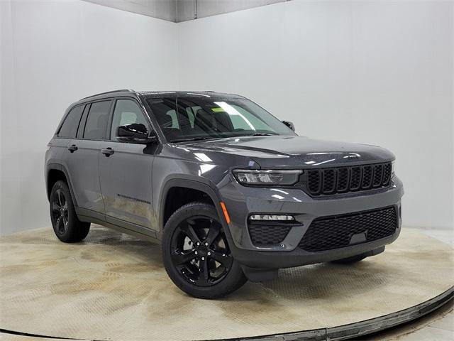 new 2024 Jeep Grand Cherokee car, priced at $45,175