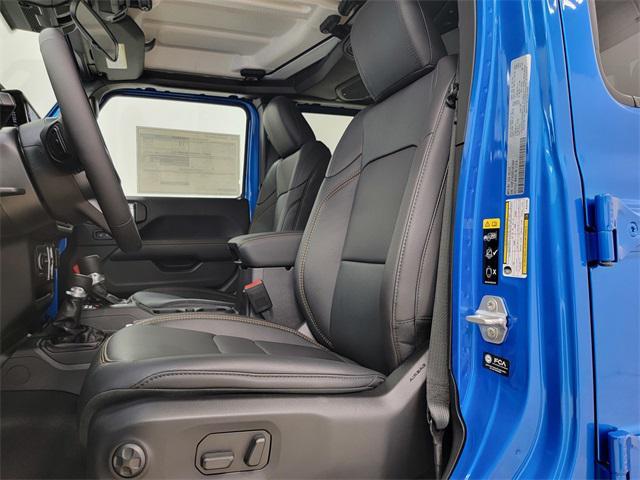 new 2025 Jeep Gladiator car, priced at $41,991