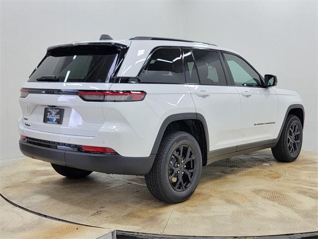 new 2025 Jeep Grand Cherokee car, priced at $38,299