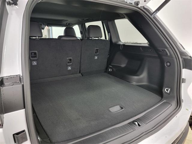 new 2025 Jeep Grand Cherokee car, priced at $38,299