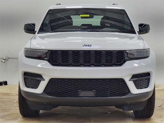 new 2025 Jeep Grand Cherokee car, priced at $38,299