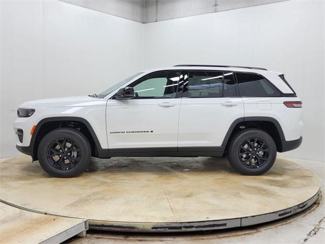 new 2025 Jeep Grand Cherokee car, priced at $38,299