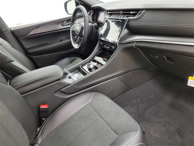 new 2025 Jeep Grand Cherokee L car, priced at $43,579