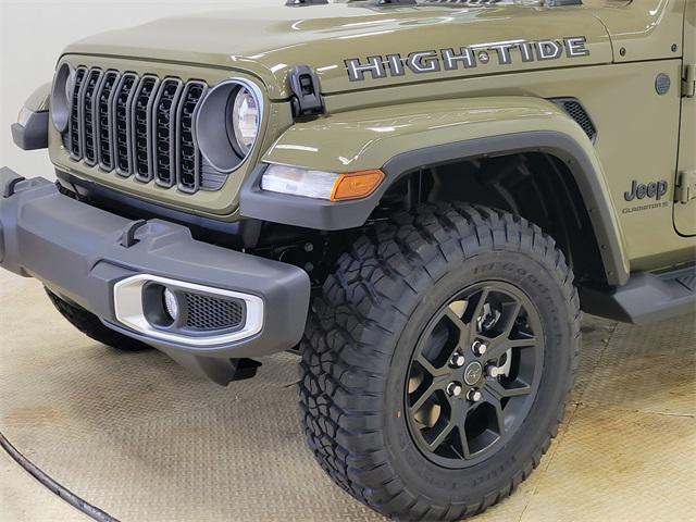 new 2025 Jeep Gladiator car, priced at $43,051
