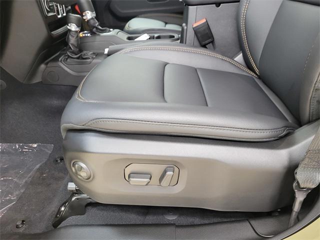 new 2025 Jeep Gladiator car, priced at $43,051