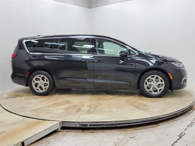 used 2024 Chrysler Pacifica car, priced at $34,990