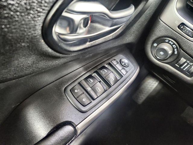 used 2021 Jeep Cherokee car, priced at $18,995