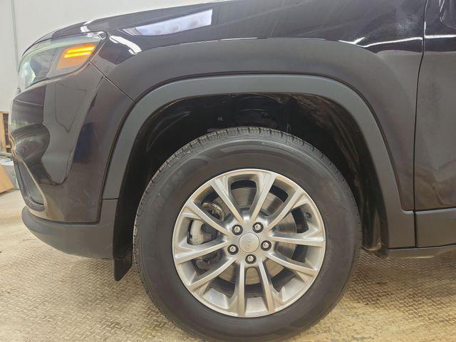 used 2021 Jeep Cherokee car, priced at $18,995