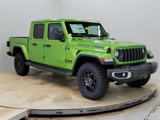 new 2025 Jeep Gladiator car, priced at $43,990