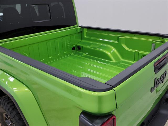 new 2025 Jeep Gladiator car, priced at $43,990