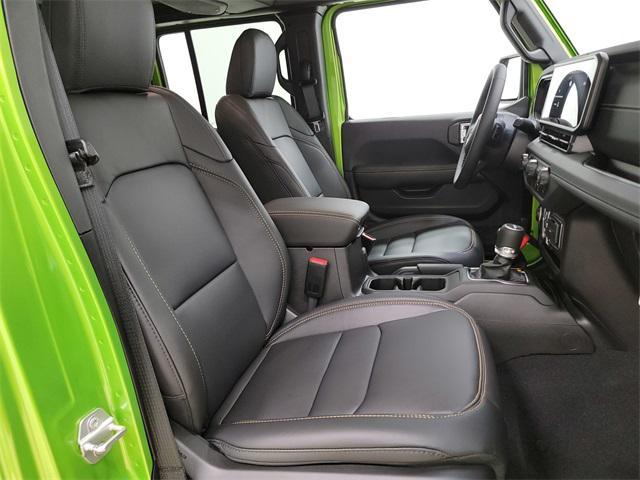 new 2025 Jeep Gladiator car, priced at $43,990