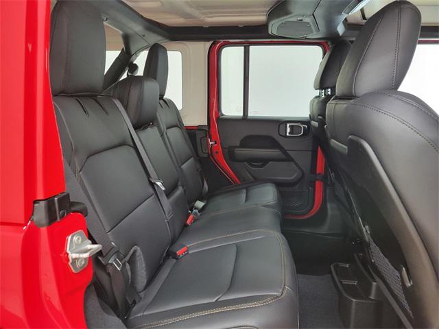 new 2025 Jeep Wrangler car, priced at $48,654