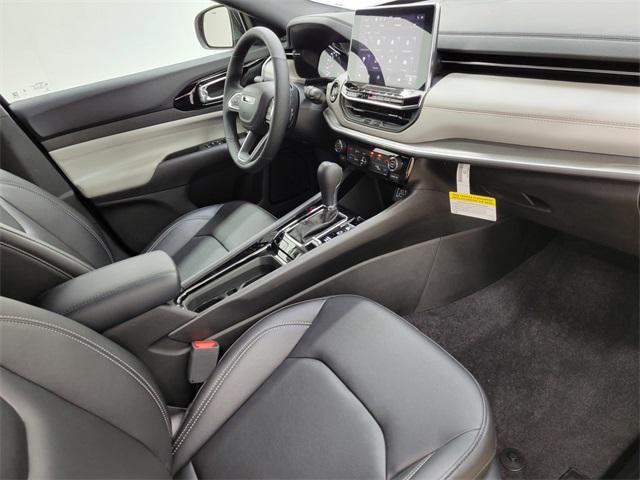 new 2025 Jeep Compass car, priced at $31,033